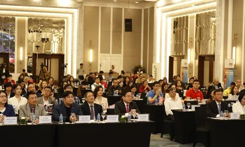 Hơn 11.000 vận động viên tham dự giải vô địch quốc gia Marathon và Cự ly dài báo Tiền Phong