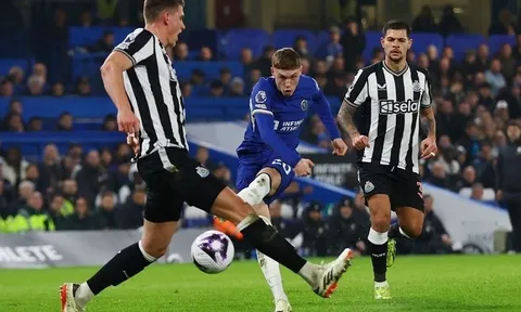 Tiền vệ Cole Palmer vượt thành tích kiến tạo của Kai Havertz