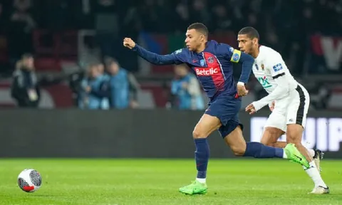 Kylian Mbappe tỏa sáng đưa PSG vào Bán kết Cúp Quốc gia Pháp