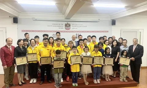 Đại sứ quán UAE vinh danh các kỳ thủ trẻ Việt Nam đạt thành tích xuất sắc tại giải vô địch cờ Vua trẻ châu Á 2023
