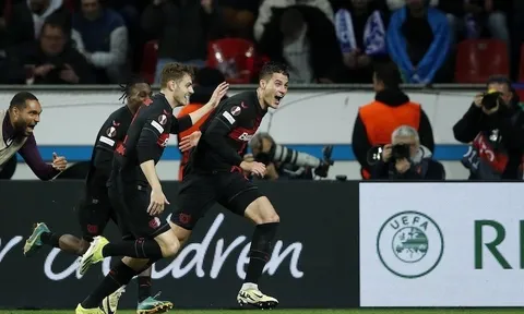 Leverkusen ngược dòng giành vé vào Tứ kết Europa League