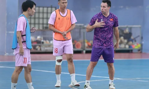 Đội tuyển Futsal Việt Nam miệt mài rèn đấu pháp, Nguyễn Minh Trí sắp trở lại tập luyện