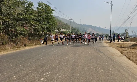 90 vận động viên tranh tài giải Việt dã truyền thống huyện Đam Rông