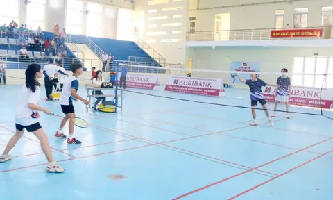 Huyện Phú Tân đẩy mạnh phong trào thể thao học đường