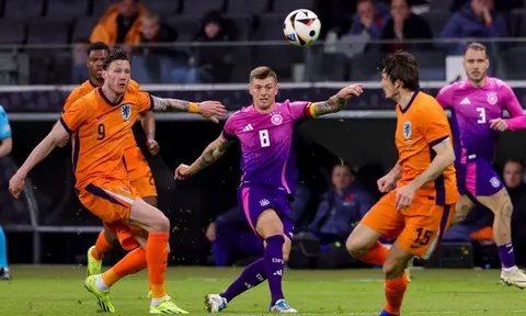 Toni Kroos kiến tạo giúp "Cỗ xe tăng" giành chiến thắng