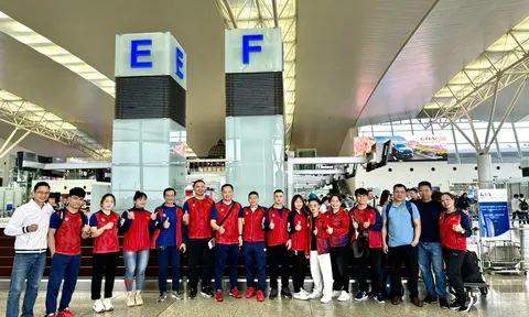 Cử tạ Việt Nam tham dự Vòng loại Olympic Paris tại Thái Lan