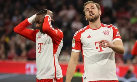 Huấn luyện viên Thomas Tuchel chúc mừng Leverkusen, Kane hứng chịu chỉ trích