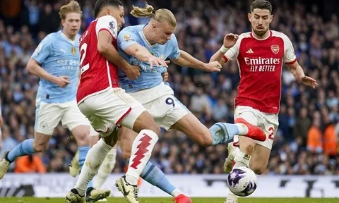 Arsenal và Man City cầm chân nhau, Liverpool hưởng lợi
