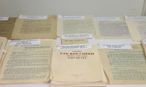 Giới thiệu tài liệu về chiến dịch Điện Biên Phủ và Hội nghị Giơ-ne-vơ