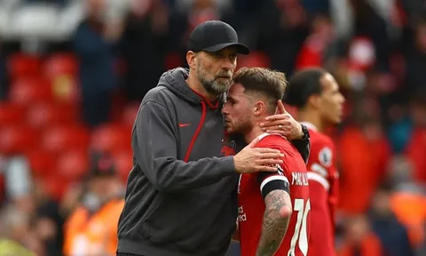 Ông Jurgen Klopp thất vọng khi Liverpool chạm mốc siêu tệ sau 25 năm