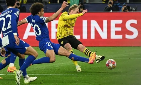 Dortmund giành vé vào bán kết Champions League