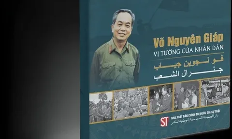 Xuất bản bộ sách "Võ Nguyên Giáp - Vị tướng của nhân dân"