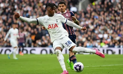 Tottenham đón tin sốc trước derby Bắc London với Arsenal