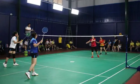 Gần 300 vận động viên tranh tài giải Cầu lông Công đoàn ngành Giáo dục tỉnh Đồng Tháp