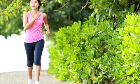 Bạn Minh Thư - ở Sóc Trăng hỏi: Tôi thường đi bộ hằng ngày để rèn luyện sức khỏe, xin cho biết, có cách nào để tăng tốc độ đi bộ?