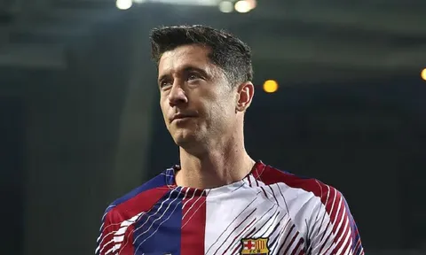Tiền đạo Robert Lewandowski vỡ mộng giành Quả bóng Vàng 2020