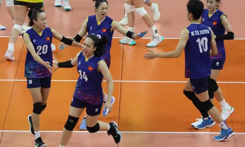 Giải Bóng chuyền AVC Challenge Cup 2024: Thắng đậm Australia, tuyển nữ Việt Nam vào chung kết