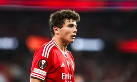 Từ chối Man United, Benfica hét giá tiền vệ Joao Neves 85 triệu bảng