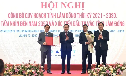 Phó Thủ tướng Trần Lưu Quang: Lâm Đồng phải giữ gìn và phát huy được yếu tố văn hóa đặc sắc để phát triển mạnh mẽ và bền vững 
