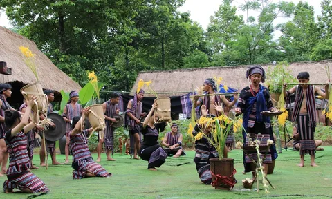 Hội thi Diễn xướng dân gian văn hóa các dân tộc