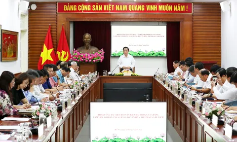 Đoàn công tác Tiểu ban Văn kiện Đại hội XIV của Đảng làm việc với Ban Cán sự Đảng Bộ Văn hóa, Thể thao và Du lịch