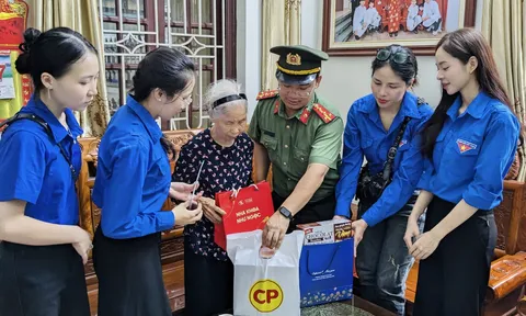 Đoàn Thanh niên Bộ Văn hóa, Thể thao và Du lịch phối hợp tổ chức Chương trình “Lễ Dâng hương, dâng hoa tri ân các Anh hùng - Liệt sĩ”