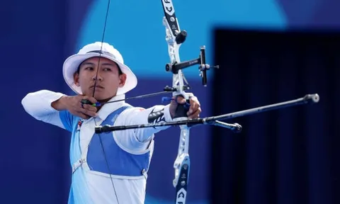 Môn Bắn cung Olympic 2024: Quốc Phong thua tay cung xếp hạng 13 thế giới