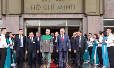 Chủ tịch nước Tô Lâm và Tổng thống Jose Ramos-Horta thăm Bảo tàng Hồ Chí Minh