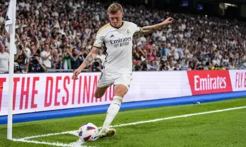 Tiền vệ Toni Kroos được Hiệp hội các nhà báo Thể thao Đức vinh danh