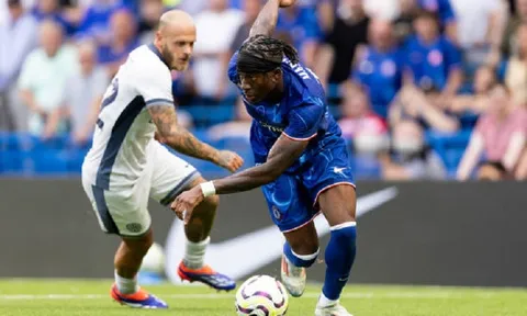 Chelsea thoát thua trên sân nhà