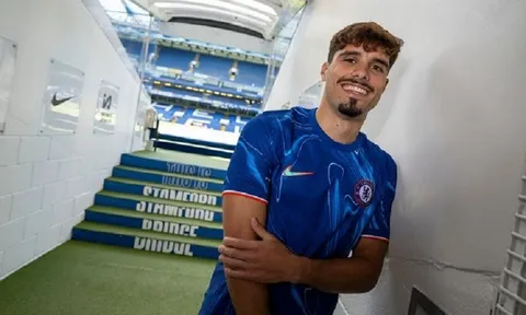 Tiền vệ Pedro Neto khóc nức nở trước khi gia nhập Chelsea