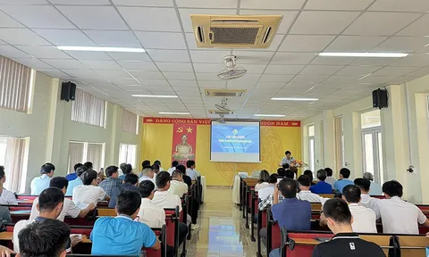 Quảng Bình tập huấn cho gần 80 trọng tài môn Bóng chuyền