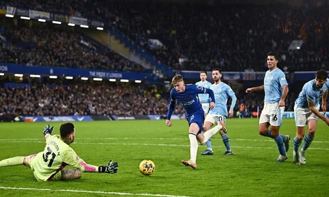 Cựu tiền vệ Paul Merson bất ngờ với kế hoạch chuyển nhượng của Chelsea
