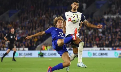 Tottenham đánh rơi điểm trước Leicester City trận mở màn Premier League