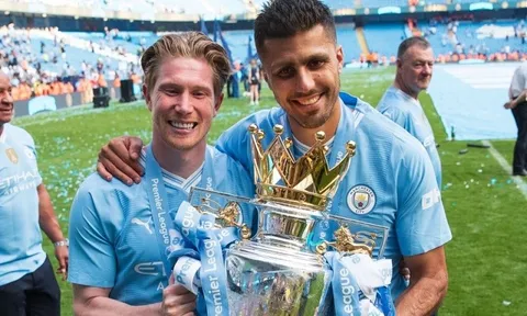 Man City đau đầu với Joao Cancelo, Rodri xếp Ronaldo và Messi đứng sau De Bruyne