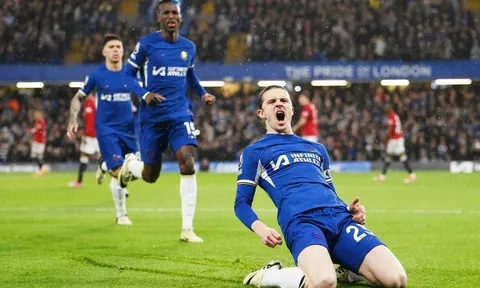 Chelsea muốn bán 10 cầu thủ, Sterling chuẩn bị ra đi