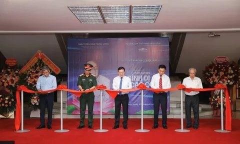 Triển lãm hơn 200 hình ảnh về Những tấm gương bình dị mà cao quý năm 2024