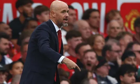 Alan Shearer cảnh báo huấn luyện viên Ten Hag về tương lai