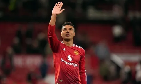 Casemiro, Antony ở lại Old Trafford, Martial sắp thoát cảnh thất nghiệp
