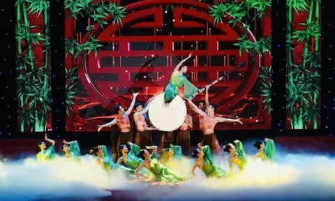 Hội diễn nghệ thuật quần chúng “Hội tụ sông Hồng"
