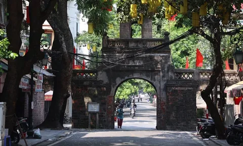 Trưng bày tài liệu lưu trữ “Hà Nội và những Cửa ô”