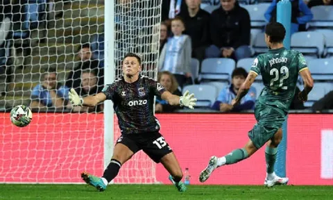Tottenham ngược dòng kịch tính ở Cúp Liên đoàn Anh