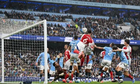 Vòng 5 Premier League 2024-2025: Thi đấu thiếu người, Arsenal đánh rơi chiến thắng