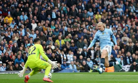Erling Haaland cân bằng kỉ lục của Ronaldo, Rodri khiến Man City lo lắng