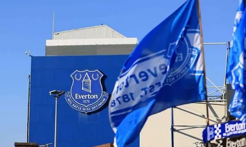 Sau Chelsa đến lượt Everton đổi chủ