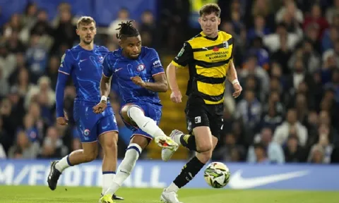 Chelsea hủy diệt đối thủ, Man City thắng ở Cúp Liên đoàn Anh
