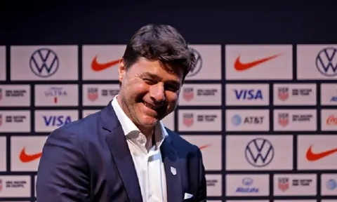 Cựu thủ môn Tim Howard khuyên huấn luyện viên Pochettino đừng bắt chước Pep Guardiola