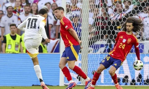 Toni Kroos “mỉa mai” sai lầm của UEFA tại EURO 2024