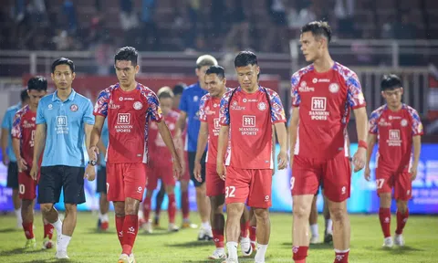 V.League 2024-2025: Sự "tráo trở" của VAR