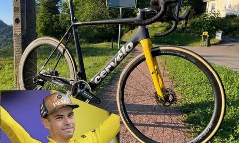 Xe đua Tour de France 2022 của Wout Van Aert đấu giá gần 40.000 euro làm từ thiện